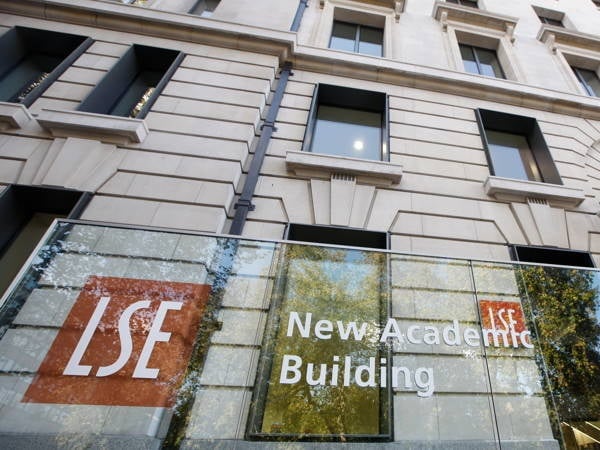 Edificio de la London School of Economics and Political Science (LSE), caso práctico Asendia
